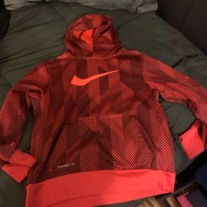 Nike hoodie therma fitted coral and orange colors super cool hoodie